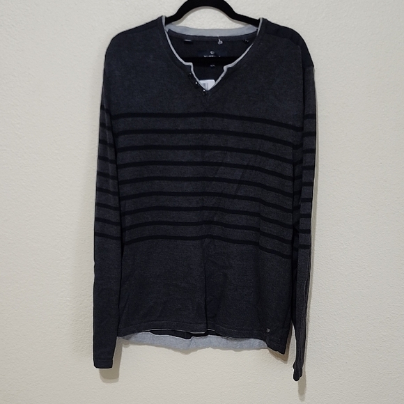 Buffalo David Bitton Other - Buffalo David Bitton Black and Gray Long Sleeve Tee